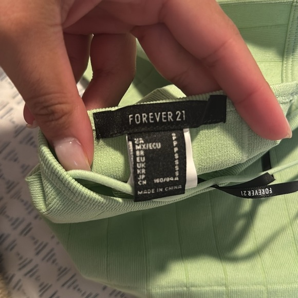 Green Ribbed Crop Top - Picture 3 of 3